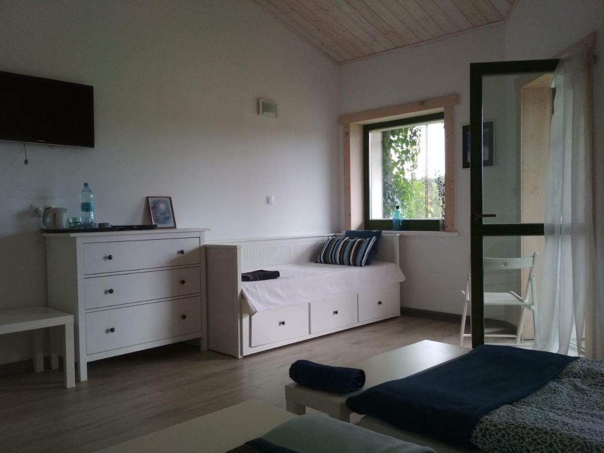 Chamedafne W Puszczy Kampinoskiej Brochów Exteriér fotografie